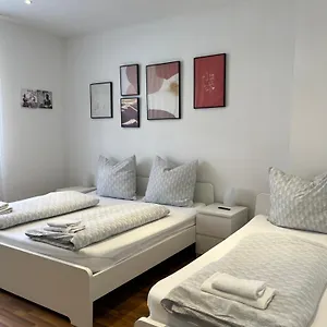 Apartment Messe 1